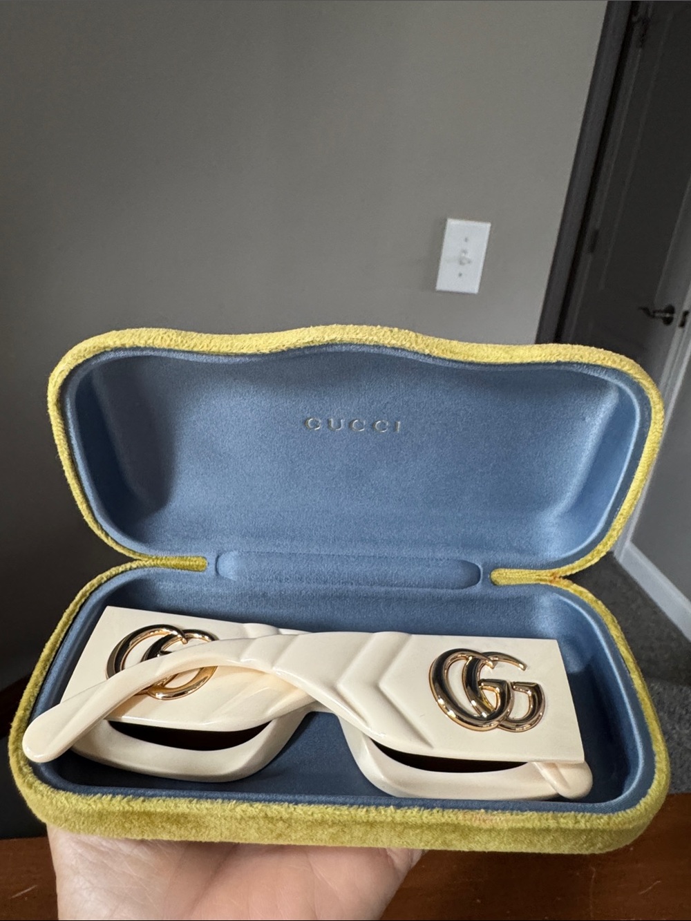 Authentic Gucci Cream Sunglasses with Gold Double-G Accents - Picture 17 of 17